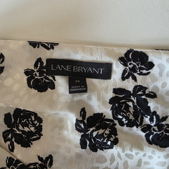Lane Bryant Tops - Lane Bryant Floral Blouse‎